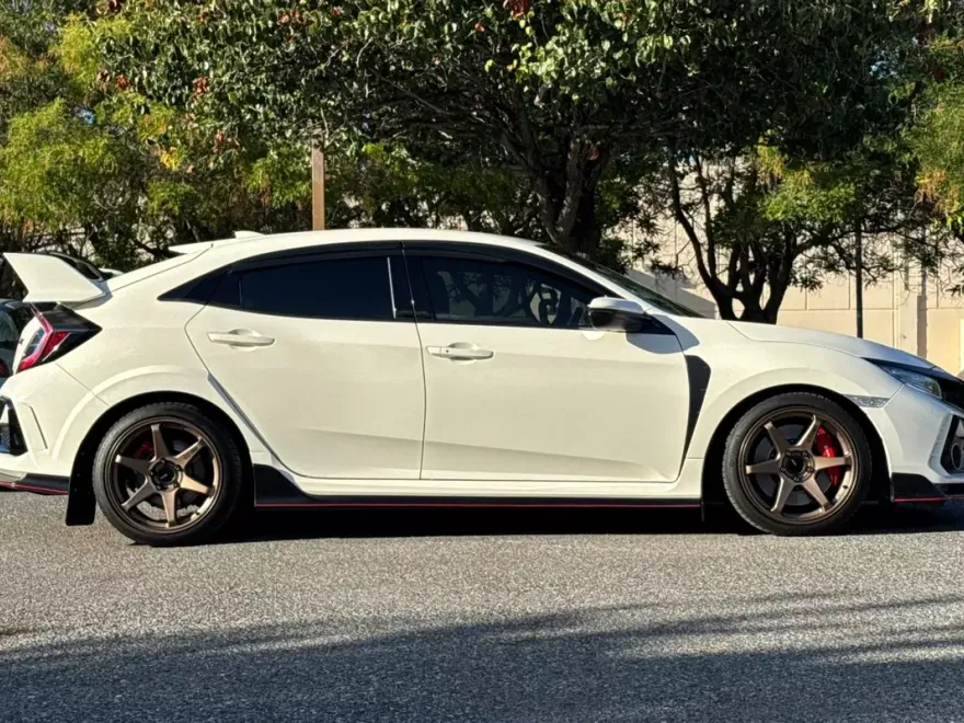2021 Honda Civic Type R Touring photo 1