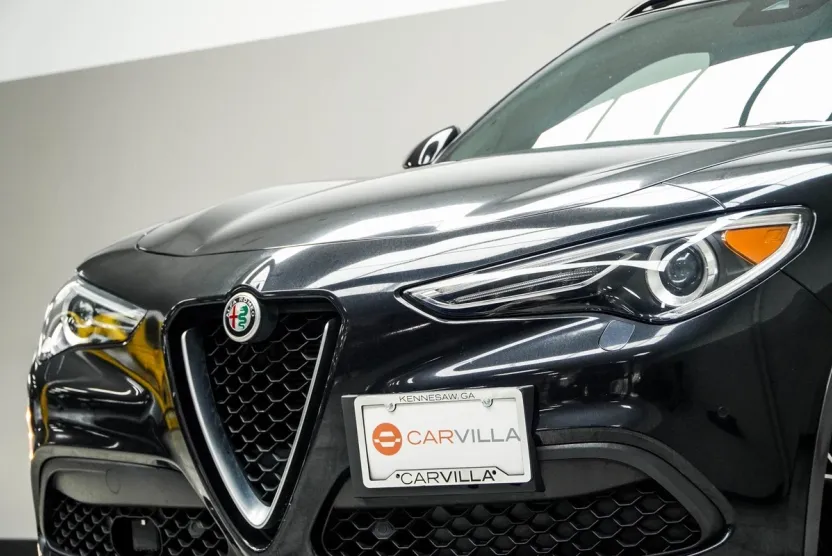 2022 Alfa Romeo Stelvio Ti photo 1