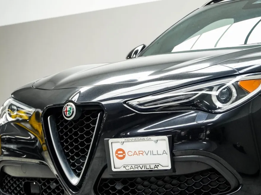 2022 Alfa Romeo Stelvio Ti photo 1