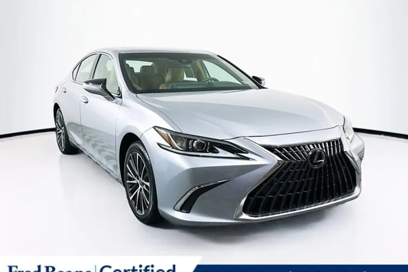 2023 Lexus ES 300h photo 1