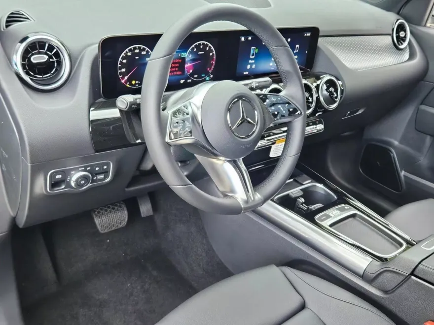 2026 Mercedes Benz GLA 250 photo 1
