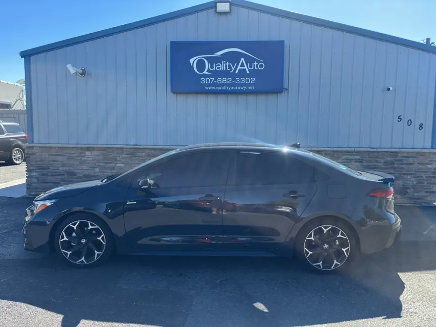 2025 Toyota Corolla SE photo 1