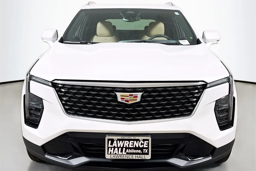 2025 Cadillac XT4 Premium Luxury photo 1