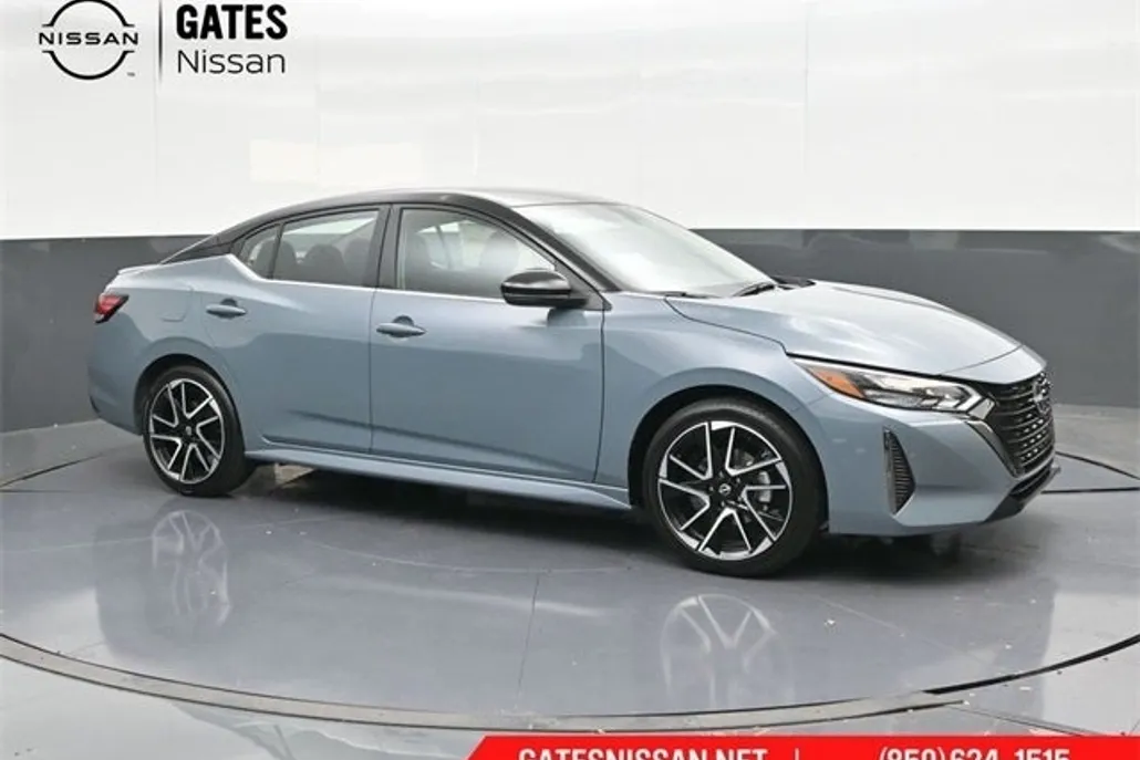 2025 Nissan Sentra SR photo 1