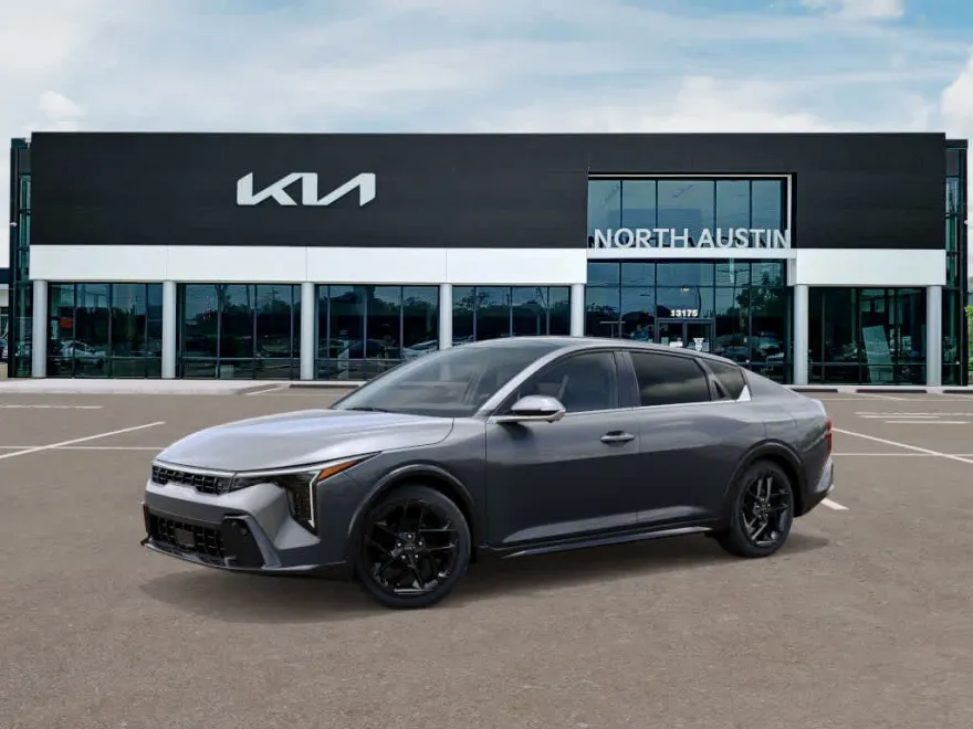 2025 Kia K4 GT-Line Turbo photo 1