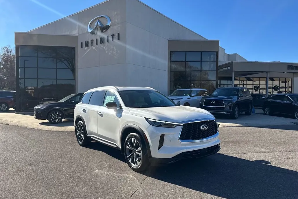 2025 Infiniti QX60 Luxe photo 1