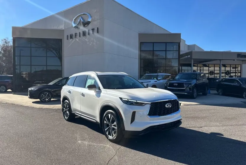 2025 Infiniti QX60 Luxe photo 1