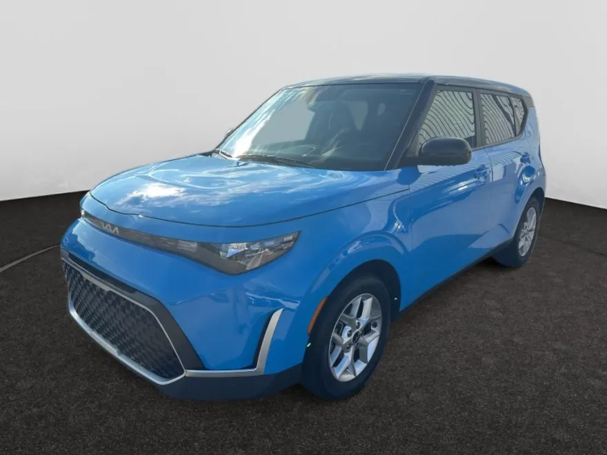 2023 Kia Soul S photo 1