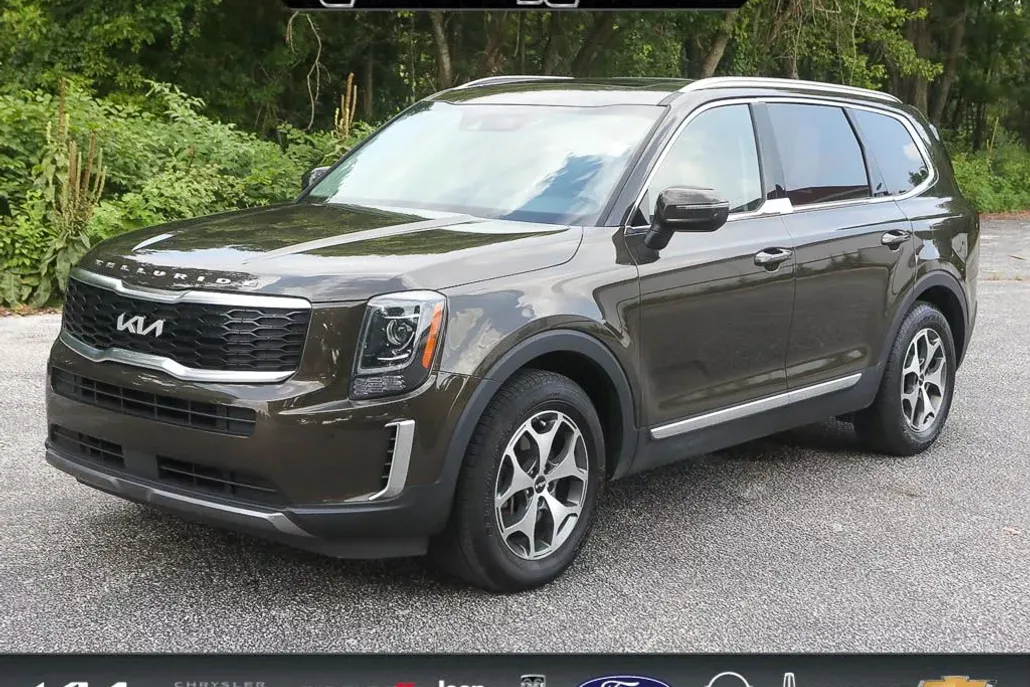 2022 Kia Telluride EX photo 1
