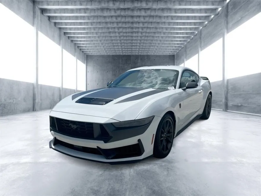 2025 Ford Mustang Dark Horse Deluxe photo 1