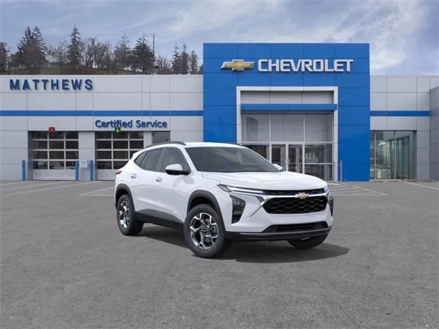 2025 Chevrolet Trax LT photo 1