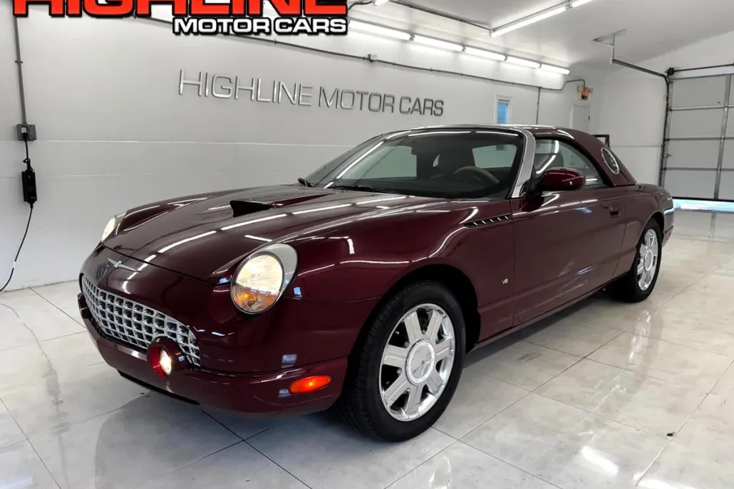 2004 Ford Thunderbird Premium photo 1