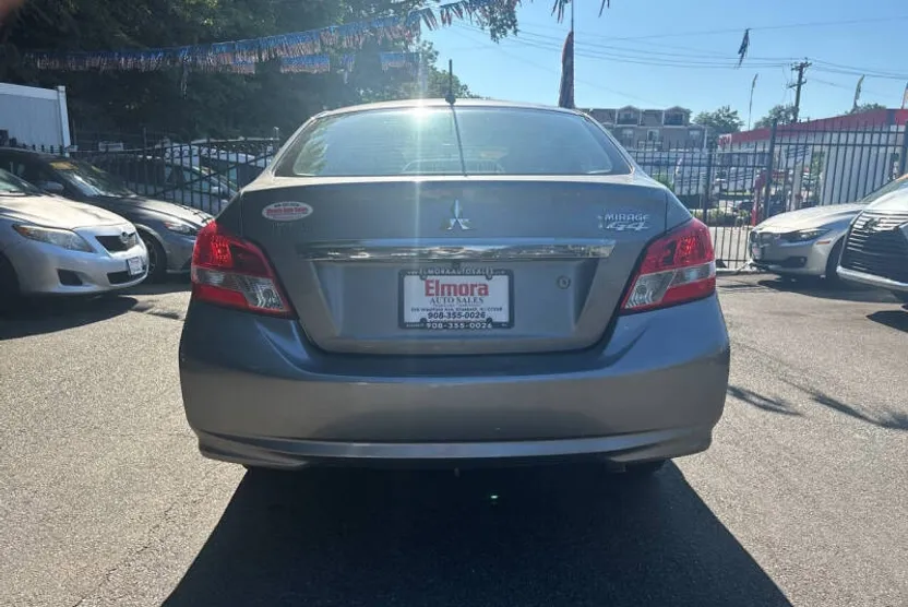 2018 Mitsubishi Mirage G4 ES photo 1