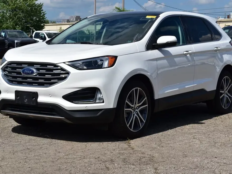 2024 Ford Edge Titanium photo 1