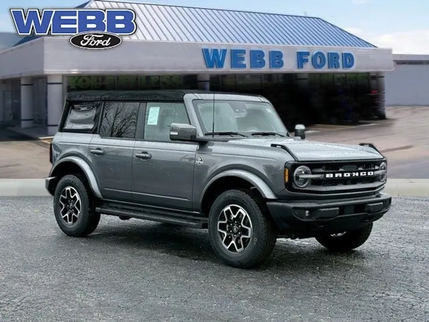 2024 Ford Bronco Outer Banks photo 1