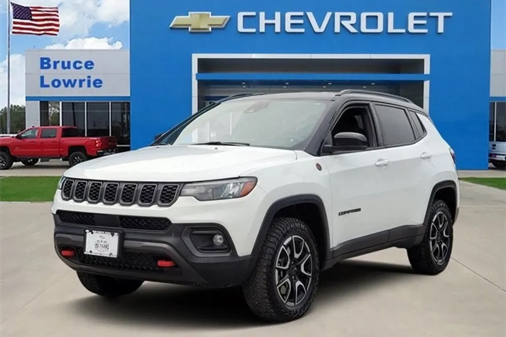 2025 Jeep Compass Trailhawk photo 1