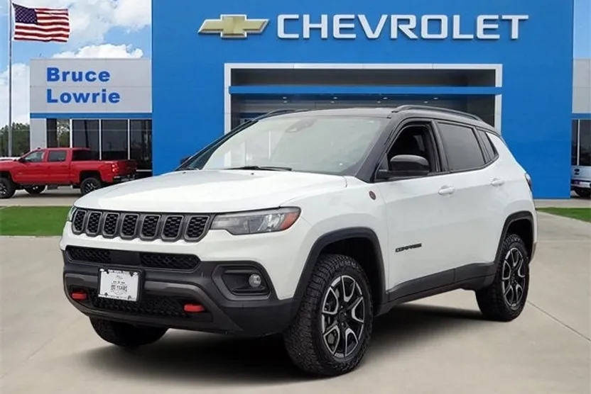 2025 Jeep Compass Trailhawk photo 1