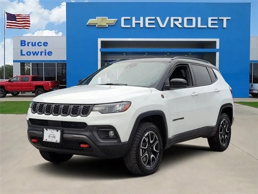 2025 Jeep Compass Trailhawk photo 1