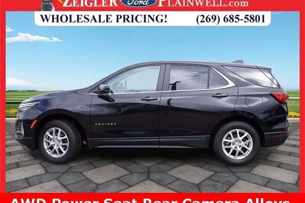 2023 Chevrolet Equinox LT photo 1