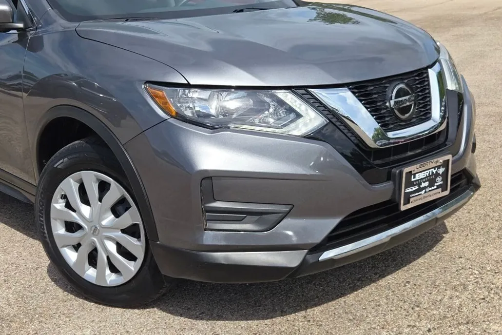 2020 Nissan Rogue S photo 1