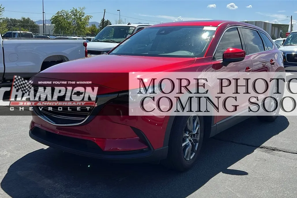 2022 Mazda CX-9 Touring photo 1