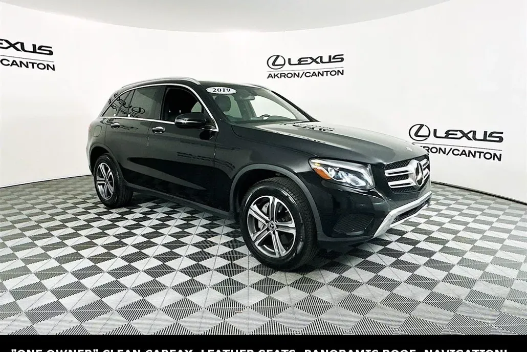 2019 Mercedes Benz GLC 300 4MATIC photo 1