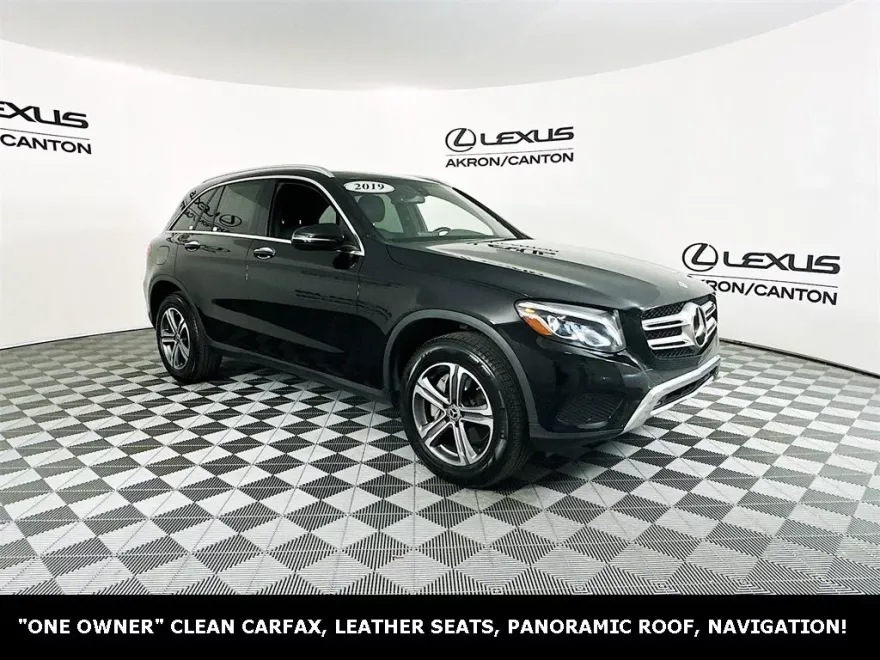 2019 Mercedes Benz GLC 300 4MATIC photo 1