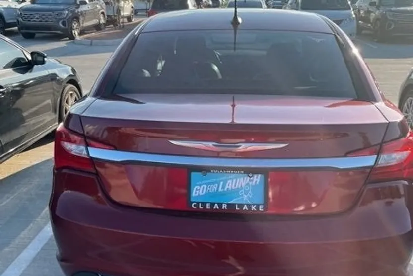 2012 Chrysler 200 Limited photo 1