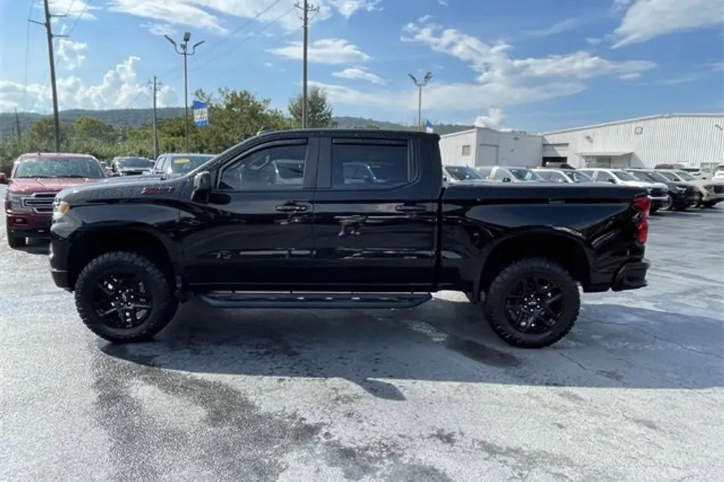2022 Chevrolet Silverado 1500 LT Trail Boss photo 1