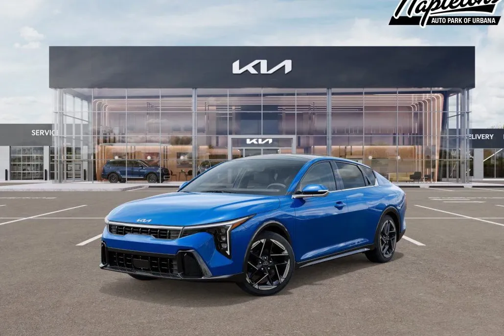 2025 Kia K4 GT-Line photo 1