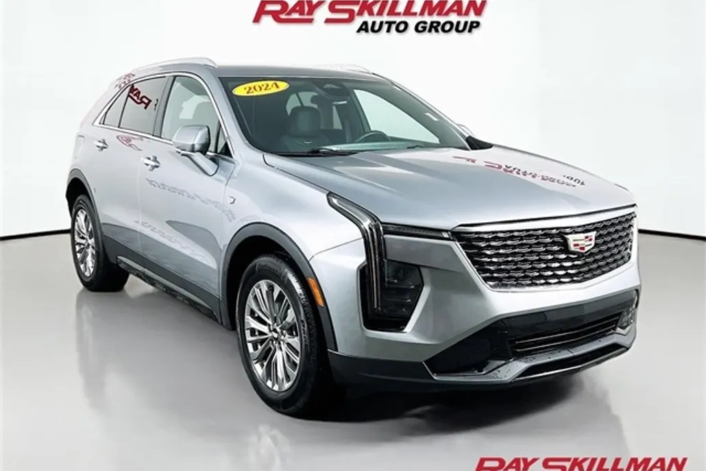 2024 Cadillac XT4 Premium Luxury photo 1