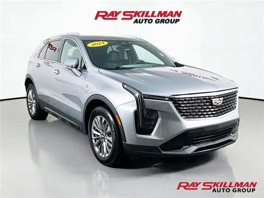 2024 Cadillac XT4 Premium Luxury photo 1