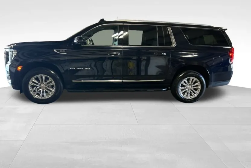 2022 Gmc Yukon XL SLT photo 1