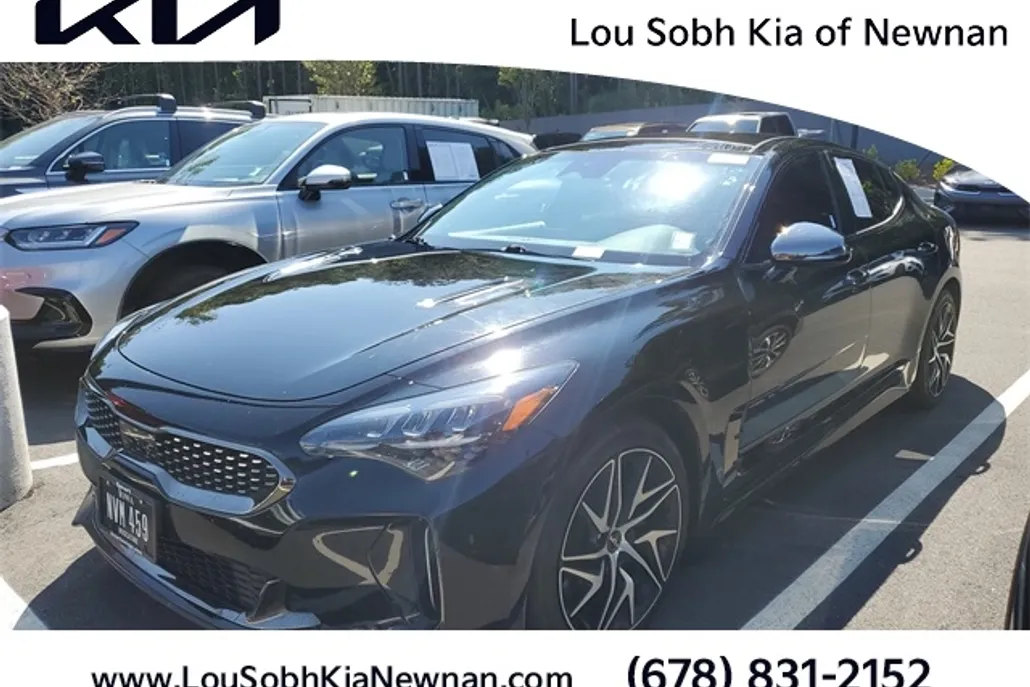 2022 Kia Stinger GT-Line photo 1
