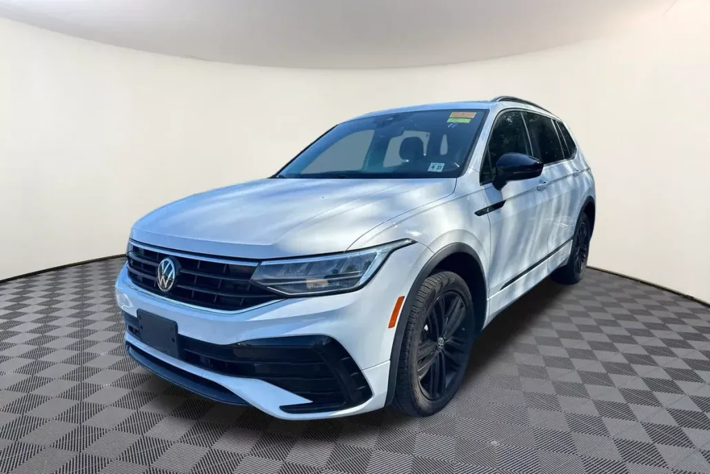 2022 Volkswagen Tiguan SE R-Line Black photo 1