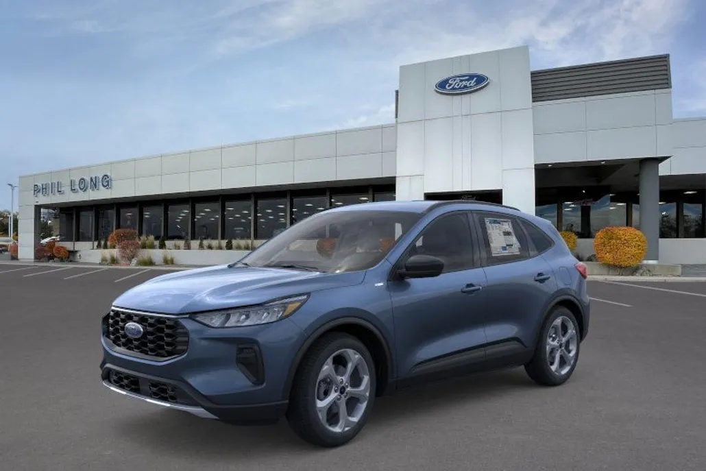 2026 Ford Escape ST-Line photo 1