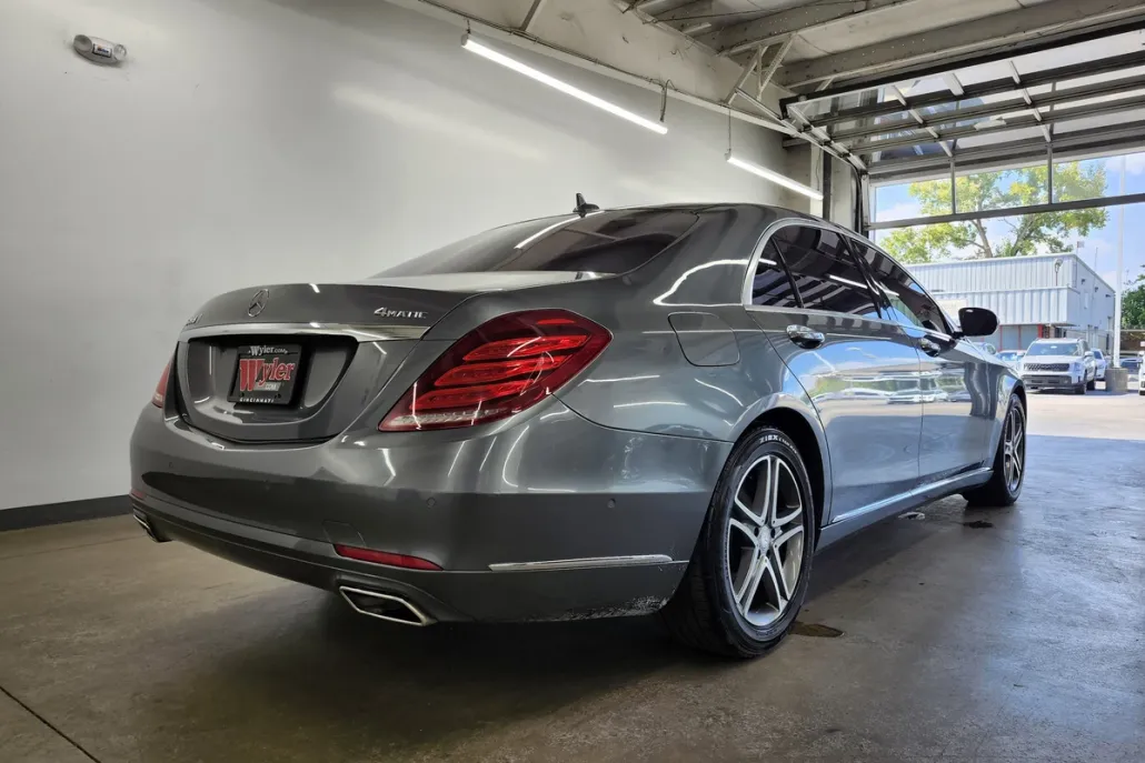 2016 Mercedes Benz S 550 4MATIC photo 1