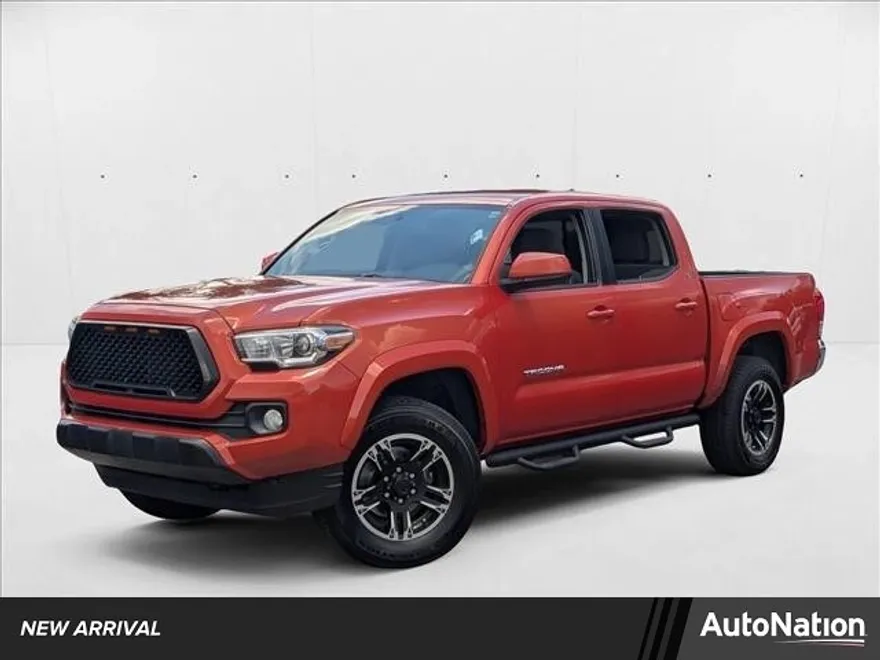 2017 Toyota Tacoma SR5 Double Cab V6 photo 1