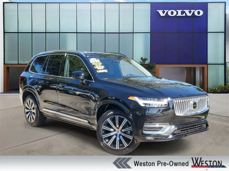 2025 Volvo XC90 B5 Core photo 1