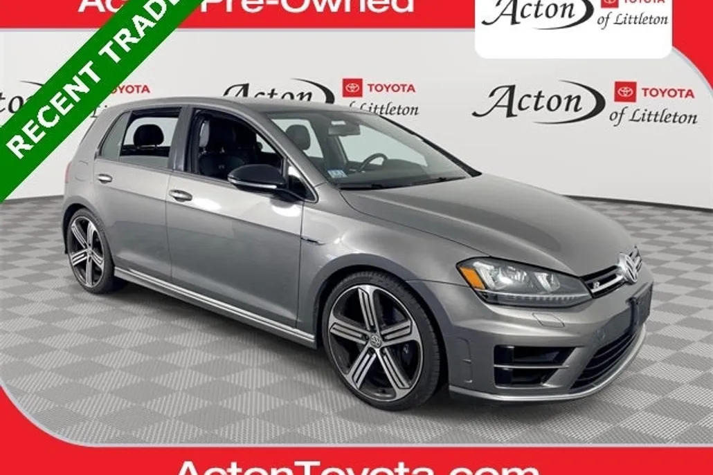2016 Volkswagen Golf R Base 4Motion photo 1