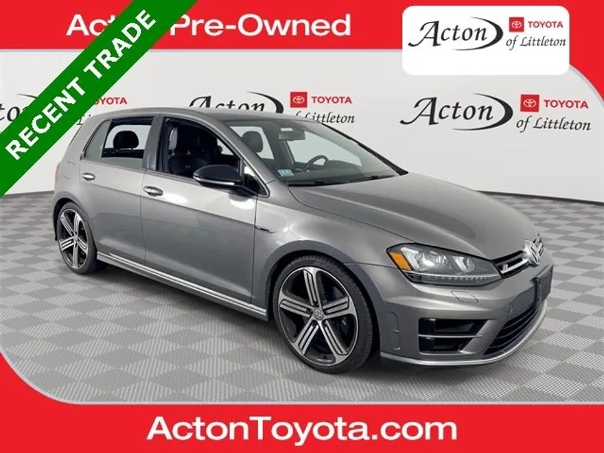 2016 Volkswagen Golf R Base 4Motion photo 1