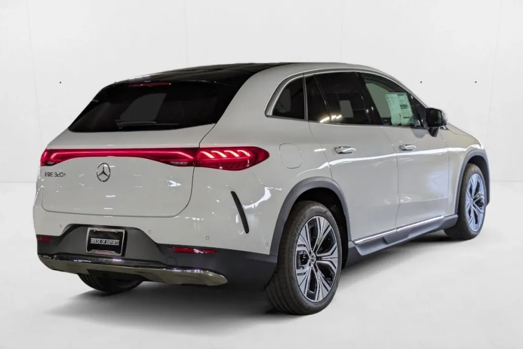 2026 Mercedes Benz EQE SUV photo 1