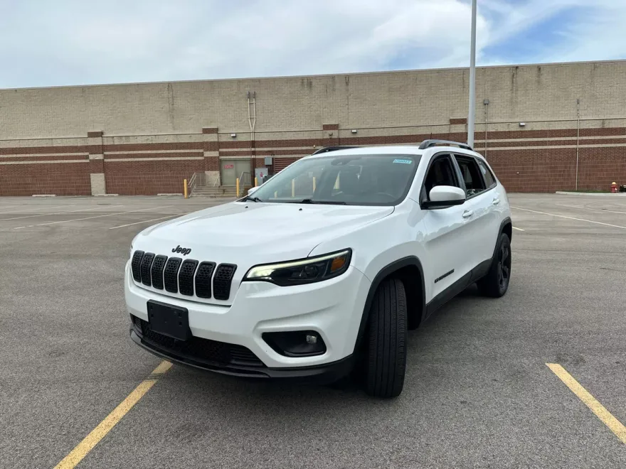2021 Jeep Cherokee Altitude photo 1