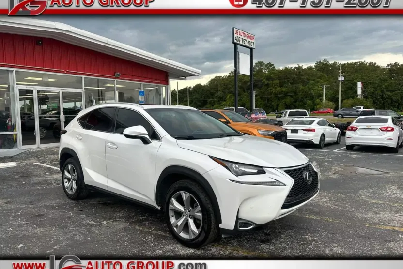 2017 Lexus NX 200t Luxury photo 1