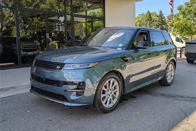 2025 Land Rover Range Rover Sport SE photo 1
