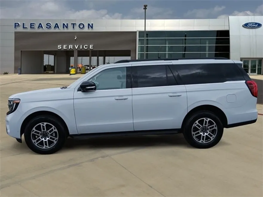 2025 Ford Expedition MAX photo 1