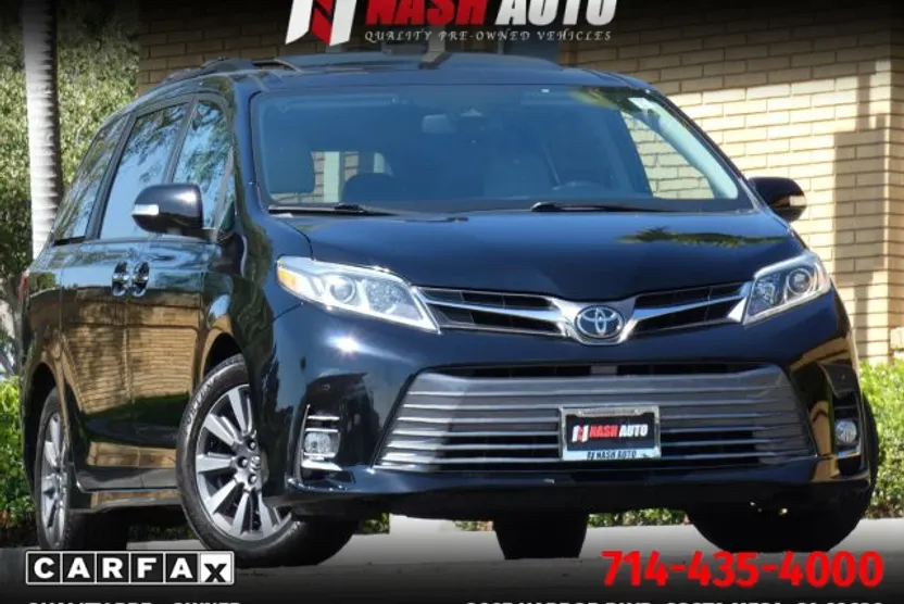 2018 Toyota Sienna Limited photo 1