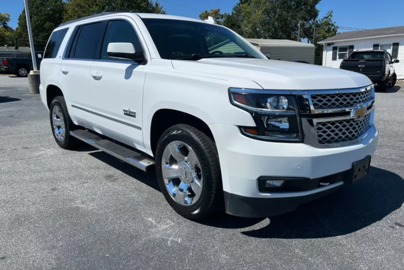 2018 Chevrolet Tahoe LT photo 1