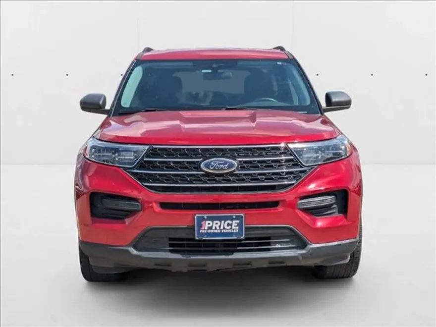 2020 Ford Explorer XLT photo 1