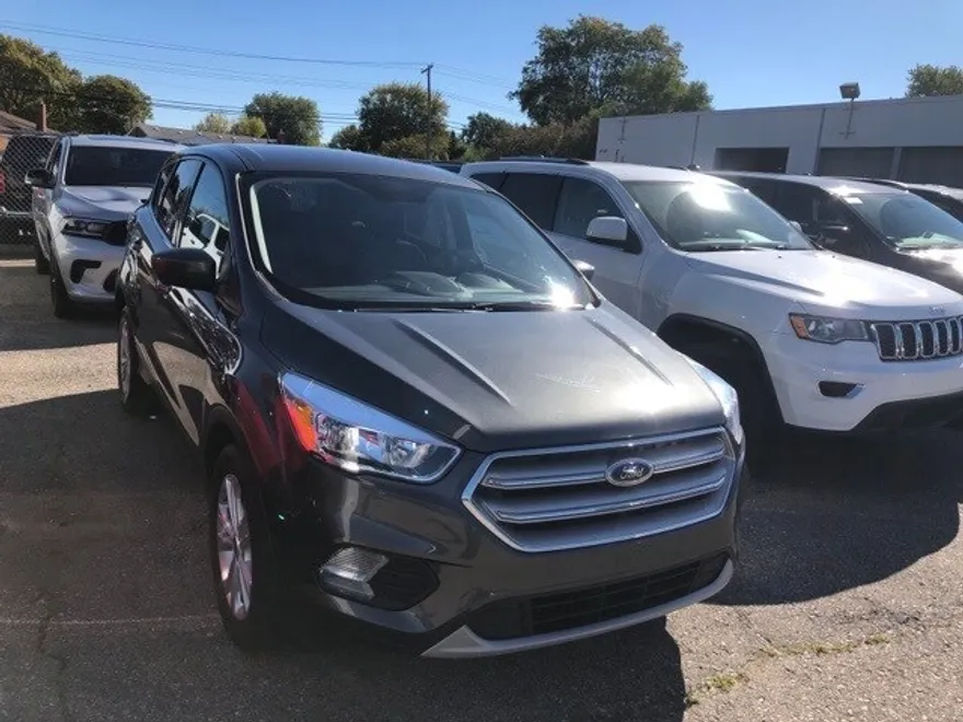 2019 Ford Escape SE photo 1